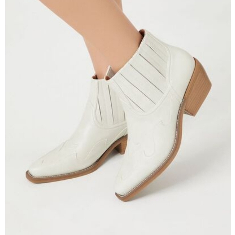 Forever 21 Faux Leather Pointed Toe Booties Size 9